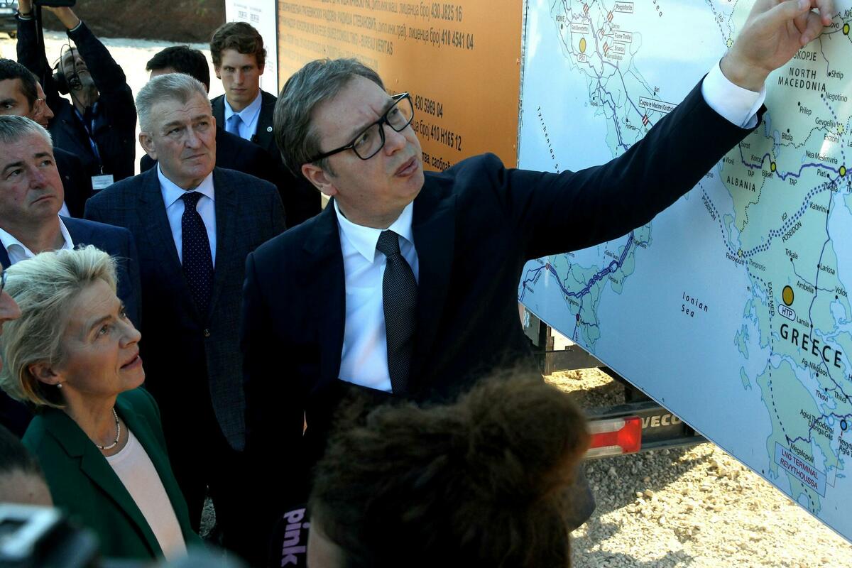 Vučić: Važno da se razmišlja o gasnom povezivanju sa Crnom Gorom i Bosnom i Hercegovinom