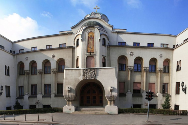 SPC o protestima u Srbiji: Na studentima da odluče u kojem univerzumu žele da žive, u onom u kom se izvrgavaju ruglu sve svetosavske vrijednosti ili u onom o kom je govorio patrijarh