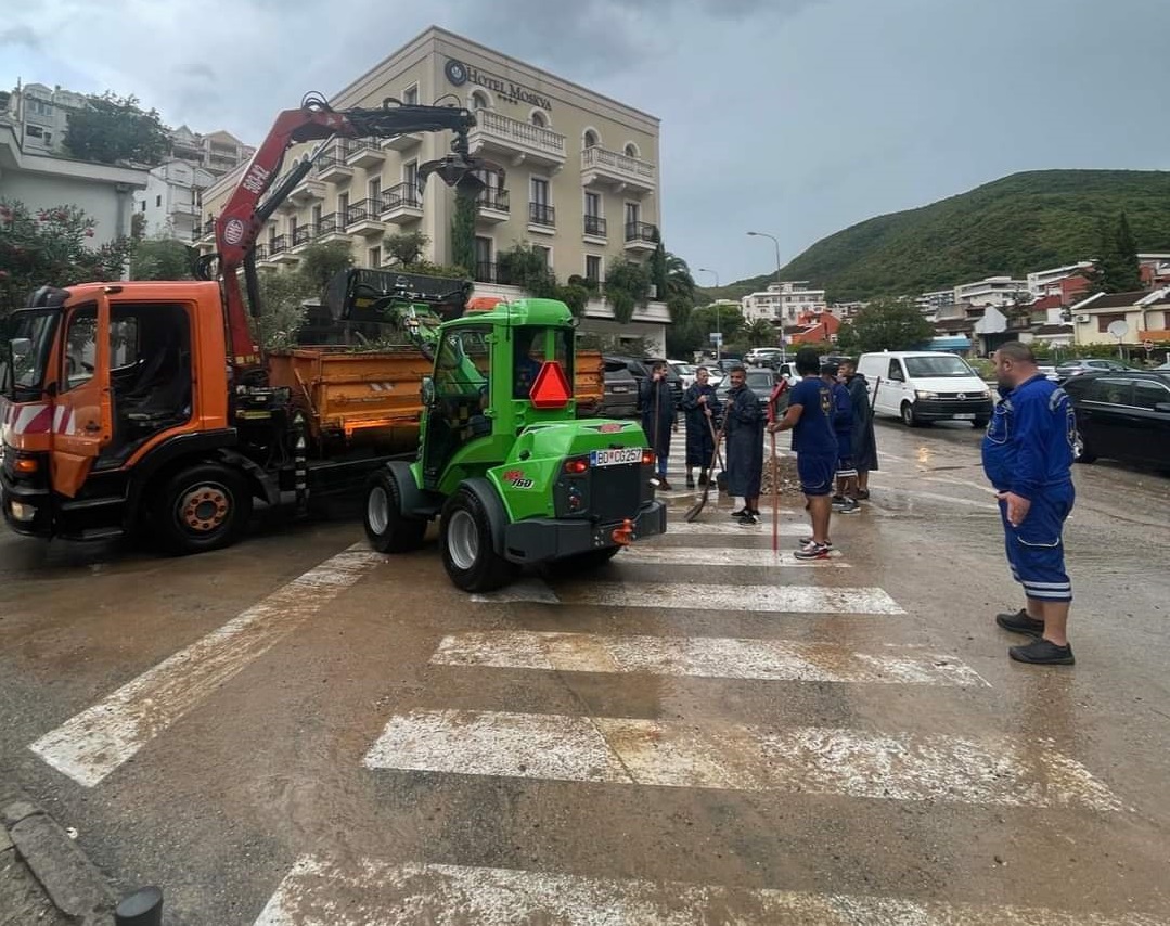 Ivanović: Uspjeli smo da odolimo svim izazovima koje jedna turistička sezona nosi sa sobom i održimo grad čistim i urednim