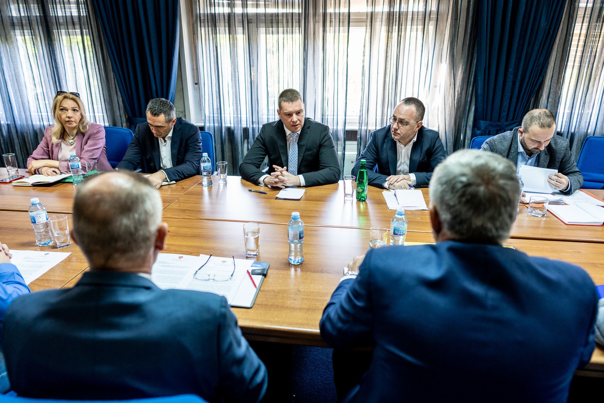 Adžić sa Damjanovićem: Od 1. januara konkretni benefiti za zaposlene u policiji