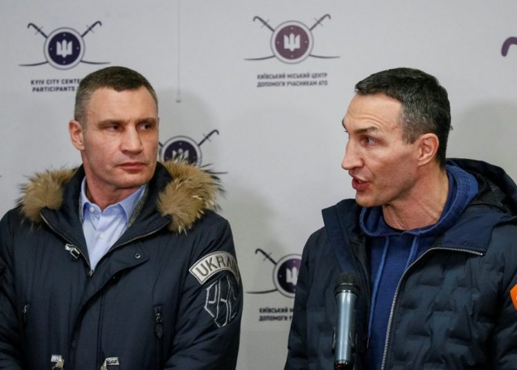 Penzionisani bezbjednjak Božidar Spasić otkriva: Braća Kličko kriju u Ukrajini Radoja Zvicera?