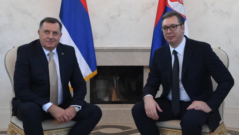 I Dodik na sastanku Sinoda SPC: Predsjednik Republike Srpske sa Vučićem u Patrijaršiji