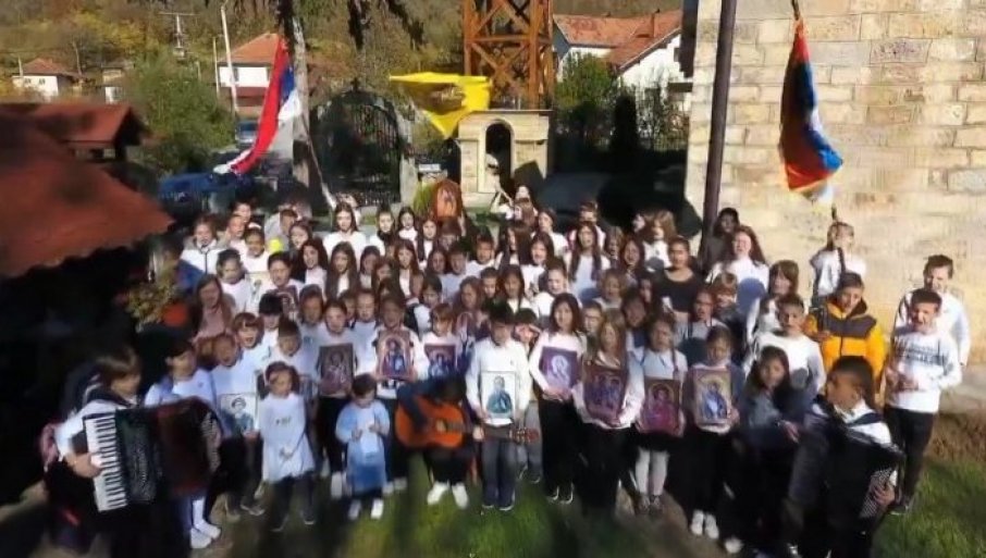 Djeca sa Kosmeta uz pjesmu „Vera naša“ poručuju: Samo želimo da odrastamo u miru