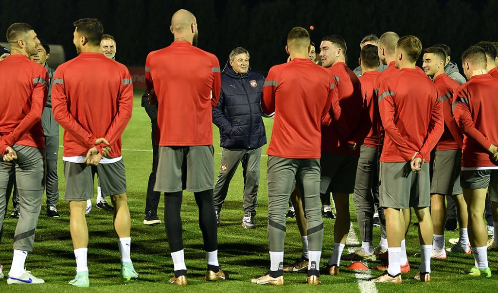 Piksijevo poslednje obraćanje fudbalerima pred odlazak u Katar: Igrajte slobodno i uživajte u odlasku u Katar koji ste zaslužili!