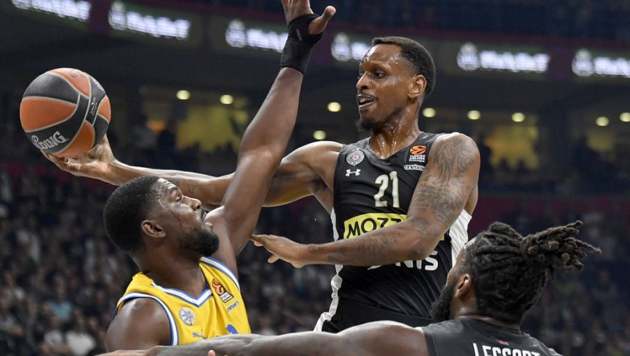 Partizan slavio u grotlu „Arene“: Crno-bijeli na krilima sjajne publike pobijedili Makabi