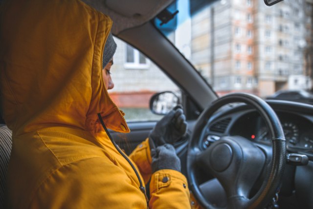 Vožnja zimi: Kolika bi trebalo da bude temperatura u kabini automobila?