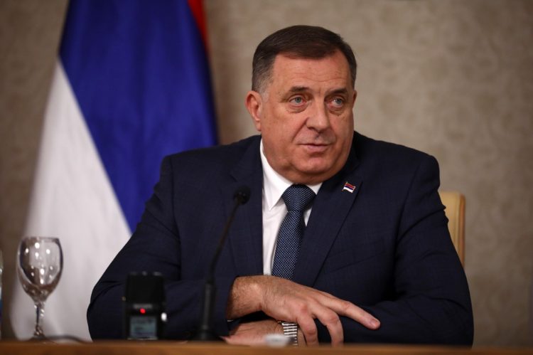Dodik: Republika Srpska snažno podržava srpski narod na Kosmetu!
