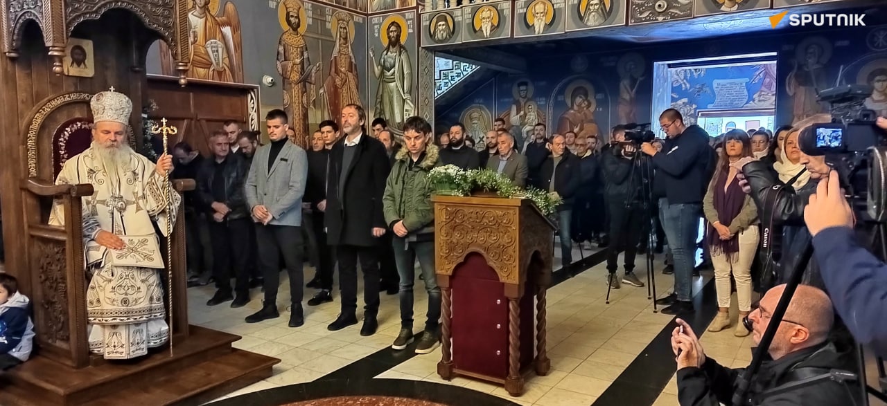 Kosovska Mitrovica danas slavi gradsku i hramovnu slavu, Liturgiji prisustvuju čelnici Srpske liste