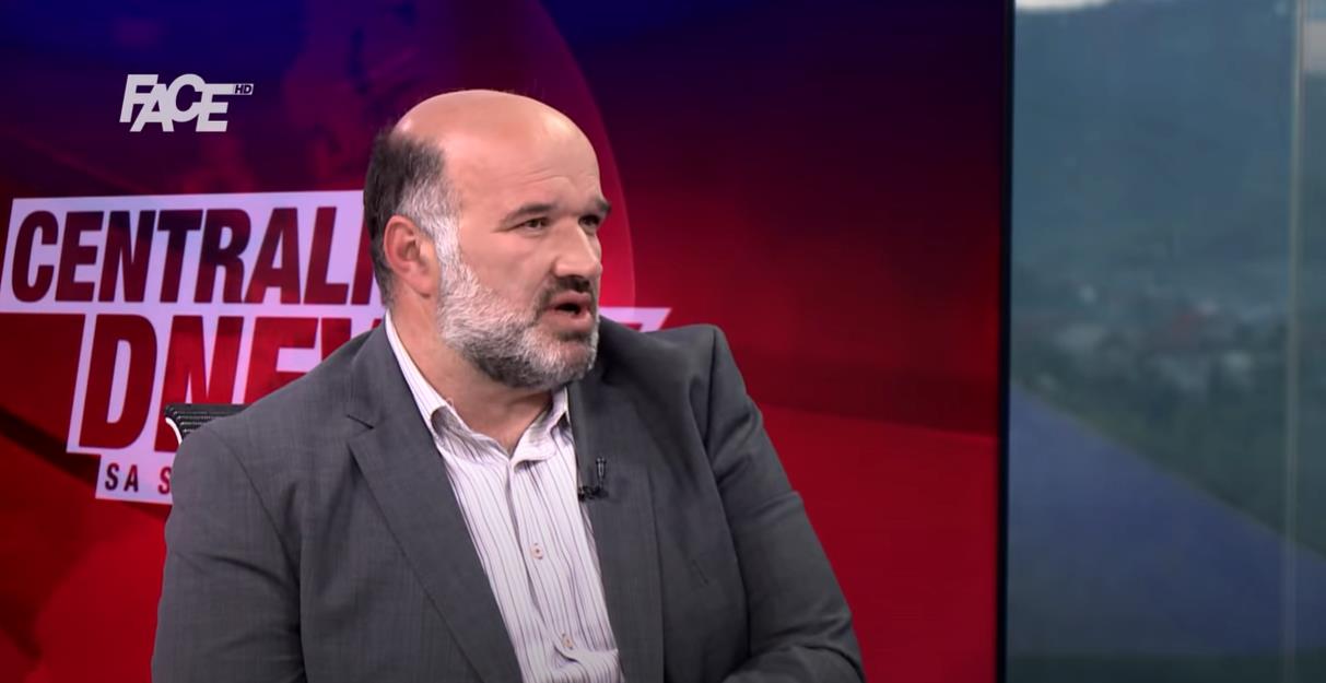 Počelo iskrcavanje sa Milovog medijskog čuna – prvi đipio Senad Pećanin