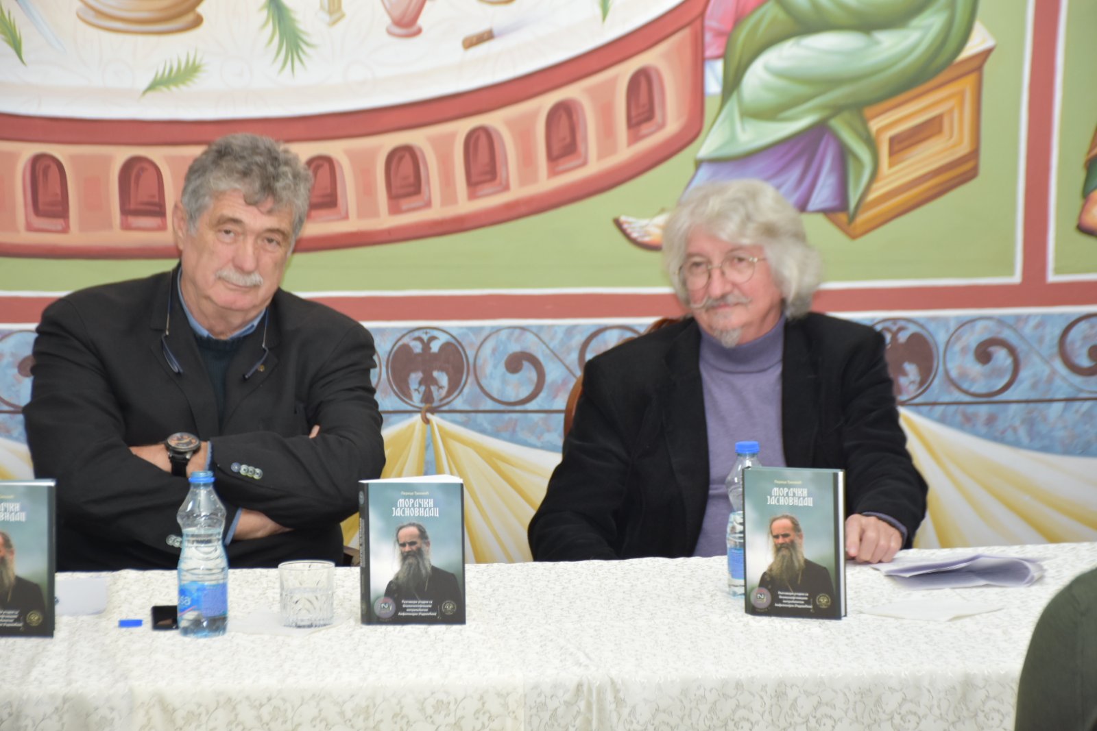 Uoči praznika Svetog Arsenija Sremskog, u crkvenoj sali hrama Svetog Vasilija Ostroškog: Održana promocija knjige „Morački jasnovidac“