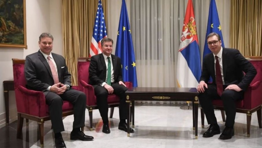 Vučić se sjutra sastaje sa Eskobarom i Lajčakom