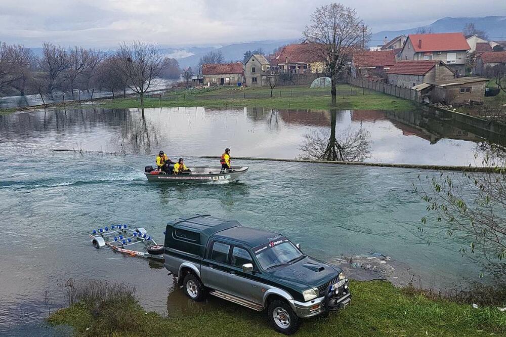 Nikšić: Nastavljena potraga za nestalom osobom