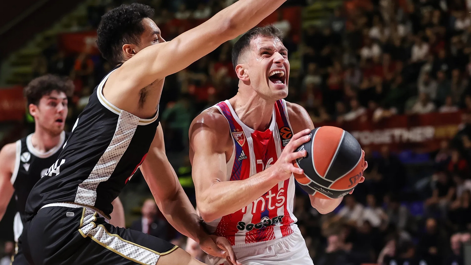 Zvezda u šestoj brzini: Na putu ka istorijskom vječitom derbiju pregažen Virtus