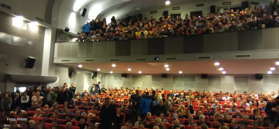 U Nikšiću prikazan film „Zlo proljeće ‘92” o zločinu koji je bivša vlast prećutkivala