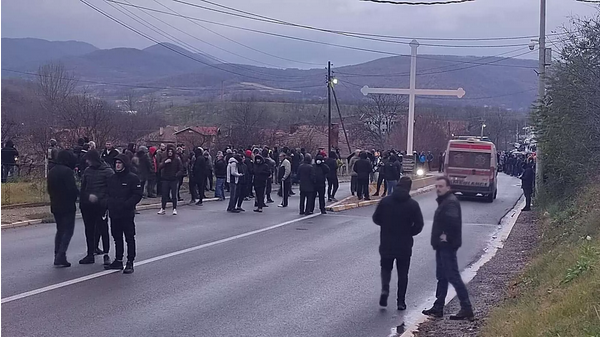 Srbi 13 dana na barikadama na sjeveru Kosmeta, danas veliki protestni skup u Rudaru