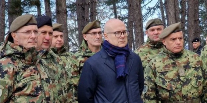 Vučević i Mojsilović obišli dio jedinica duž administrativne linije