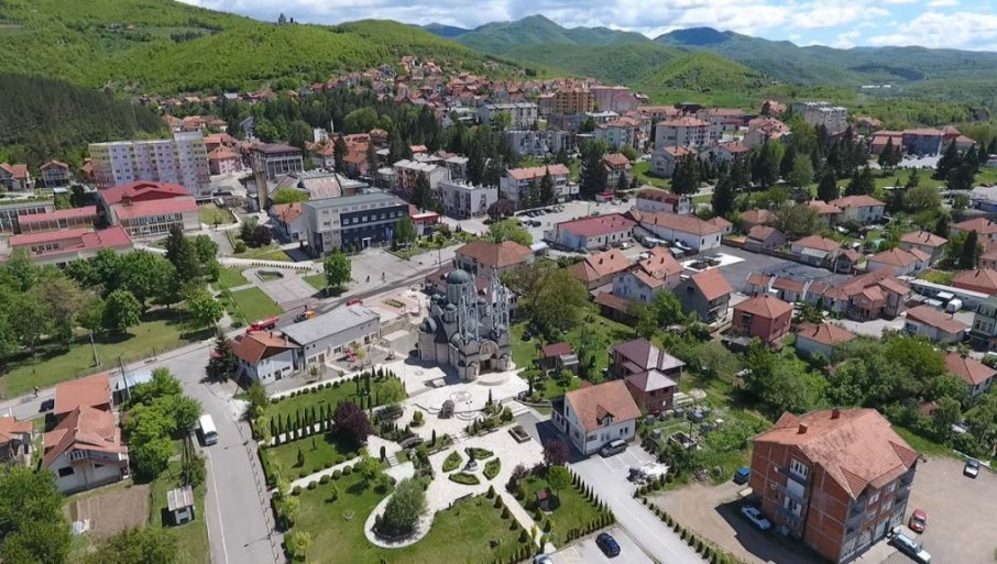 Pucnjava u Leposaviću na Kosovu i Metohiji: Napad na vozilo za transport novca, obezbeđenje otvorilo vatru na pljačkaše