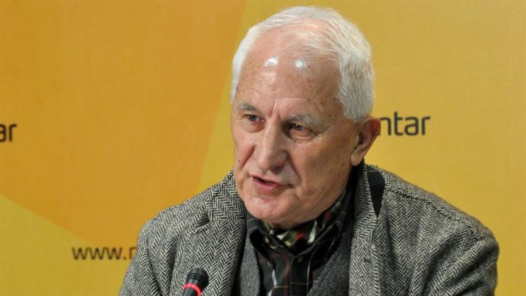 Bećković podvlači: Kosovo je čast, savjet i dostojanstvo srpskog narod; Srbin koji bi to previdio, izložio bi se prokletstvu vjekova!