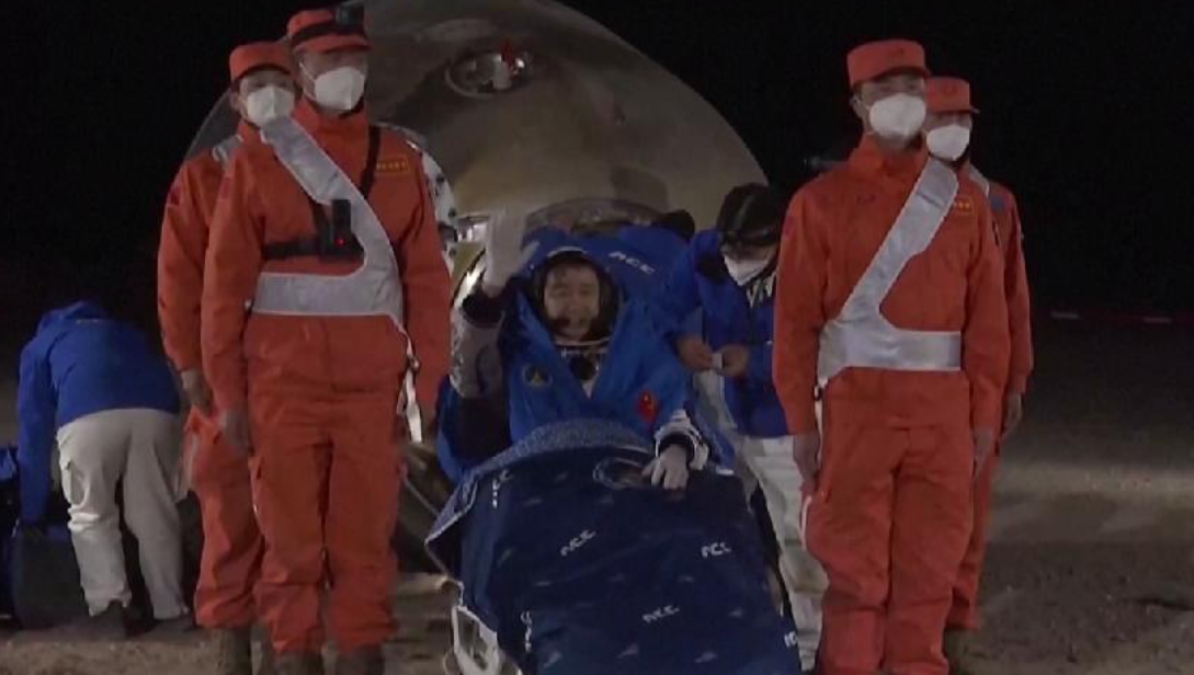 Nakon šestomjesečne misije u orbitnoj svemirskoj stanici, tajkonauti se bezbjedno vratili na Zemlju
