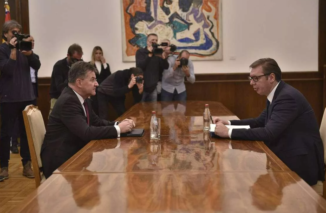 Vučić se sastao sa Miroslavom Lajčakom: Razmotrili poslednja dešavanja na Kosmetu sa kojima se Srbi suočavaju zbog jednostranih poteza Prištine
