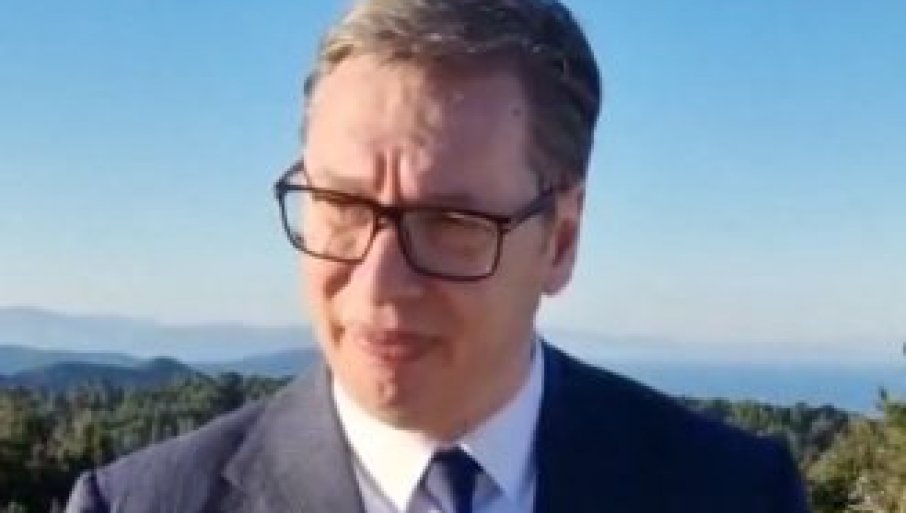 Vučić se obratio sa Svete Gore: Ponosan na naše monahe i iskušenike koji čuvaju srpsku tradiciju, vjeru i običaje u jednoj od najvećih srpskih svetinja!