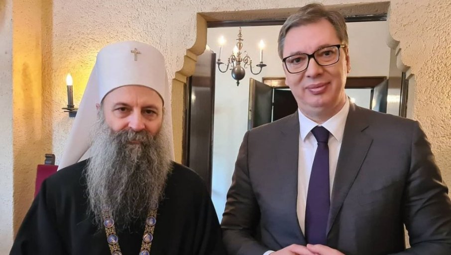 Vučić čestitao Božić: Uputio poruku patrijarhu Porfiriju i vjernicima