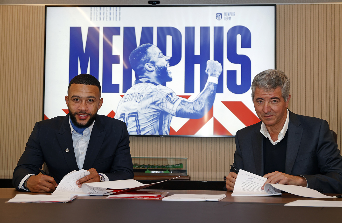 Memfis Depaj novi fudbaler Atletiko Madrida