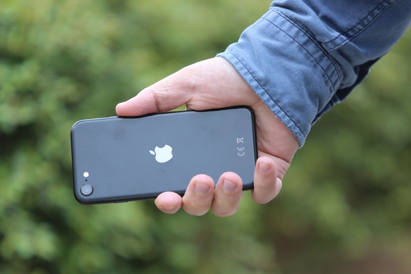Apple izgleda u potpunosti odustaje od jednog iPhone modela: Poznat i razlog zašto