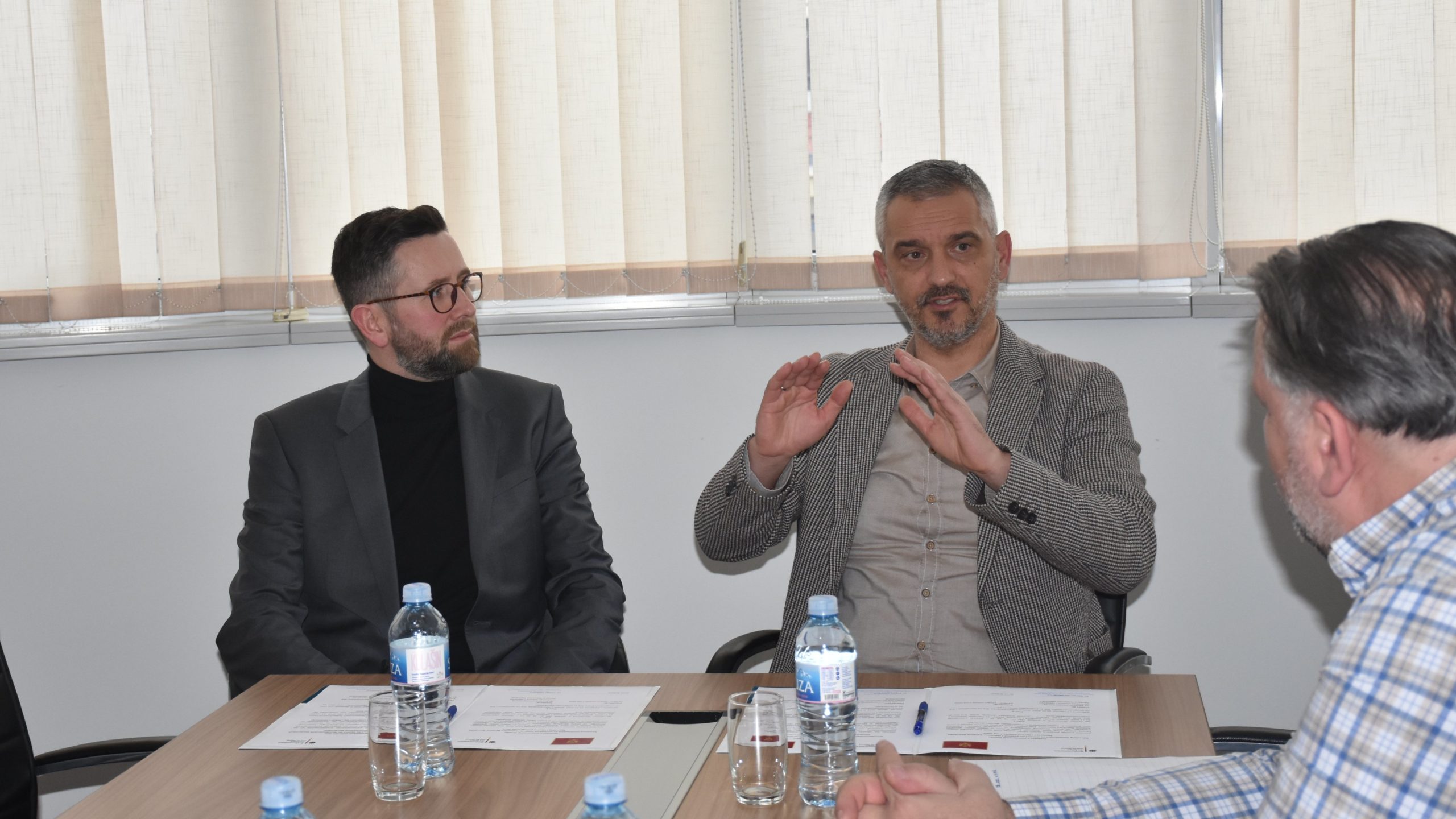 Brđanin sa oficirom Savezne policije Njemačke: Primiće donaciju u vrijednosti od 210.000 evra