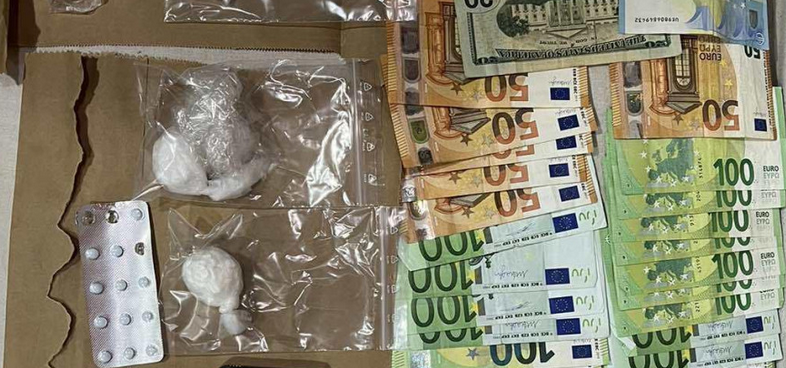 Uhapšene dvije osobe: Zaplijenjeni kokain, ekstazi i marihuana
