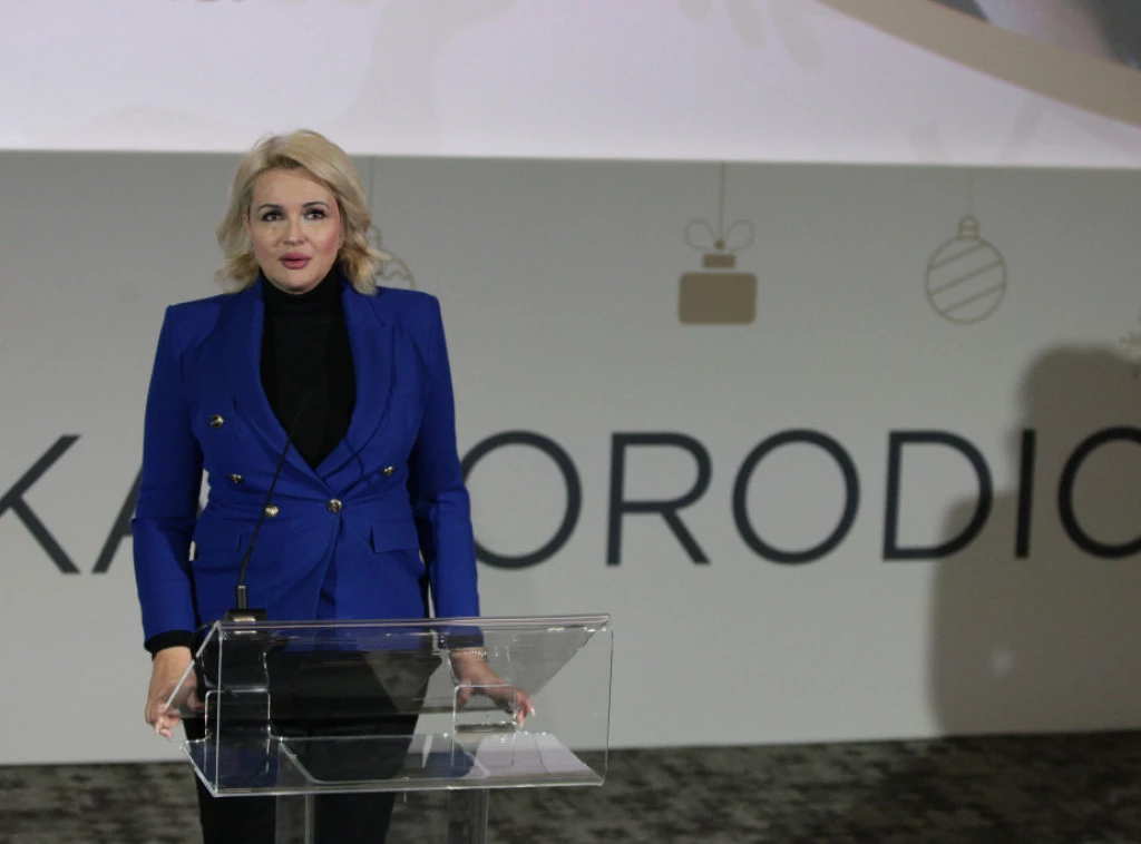 Kisić: Božić da obasja radošću i da u sve domove donese zdravlje, sreću i blagostanje