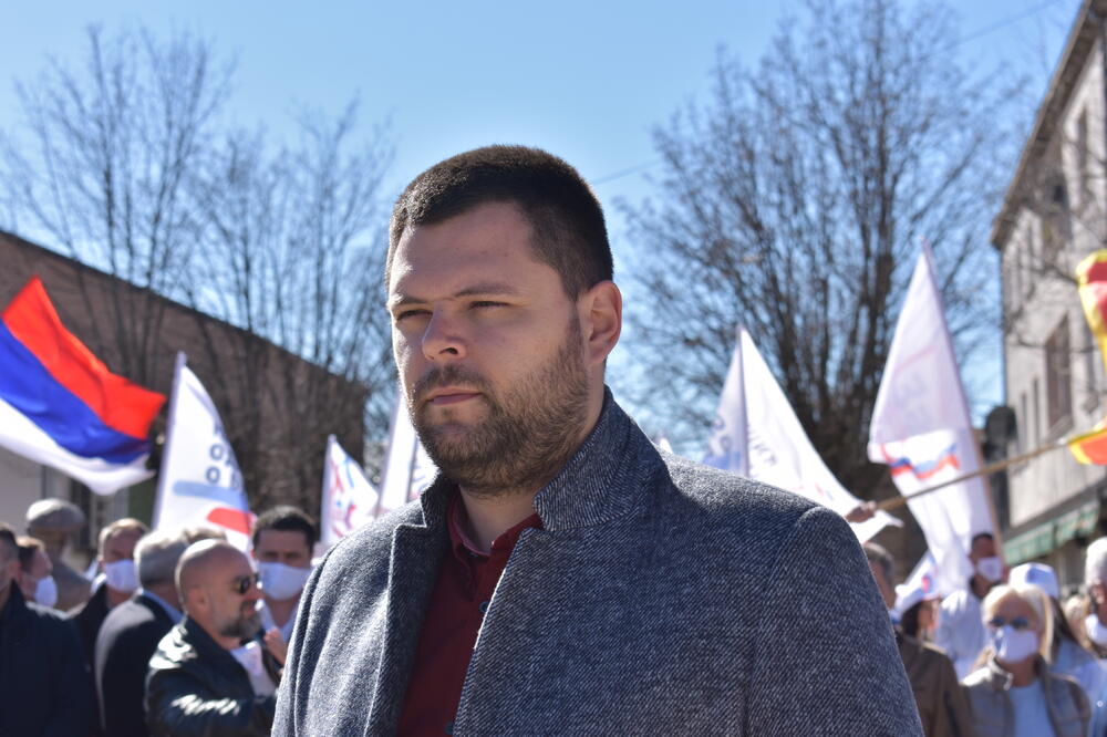 NEKO RAZVIJA NIKŠIĆ, NEKO MRŽNJU