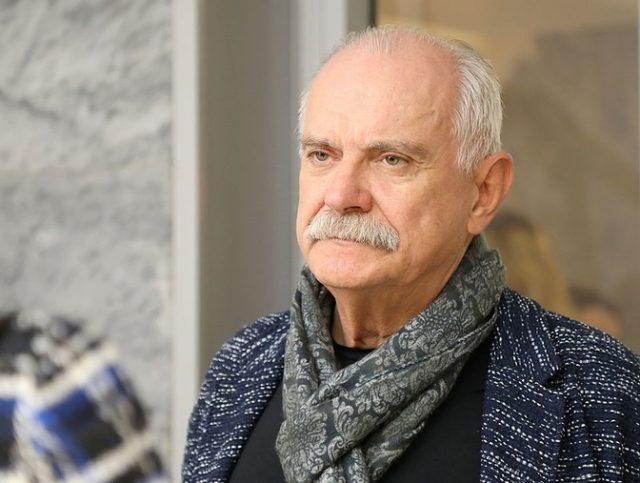 Mihalkov i dalje u teškom stanju