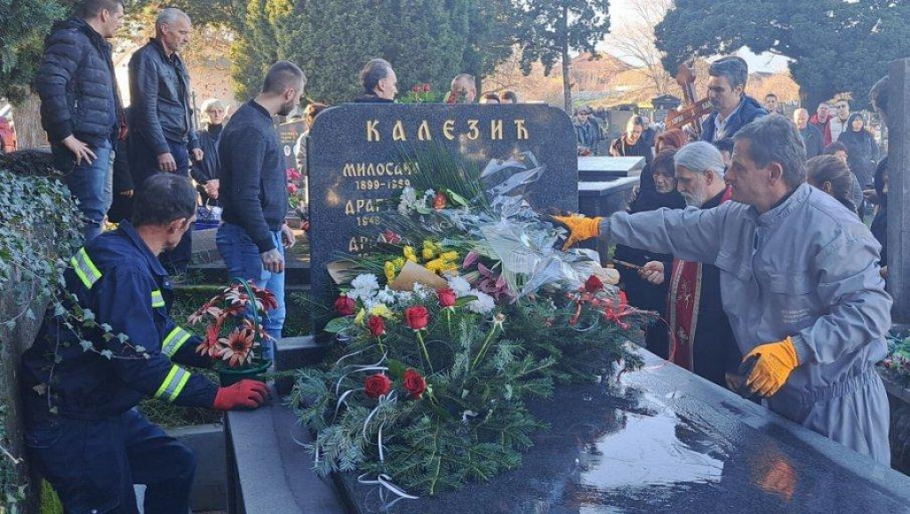 Opelo služili sveštenici Mitropolije crnogorsko-primorske: Na groblju u Danilovgradu sahranjen Zoran Kalezić