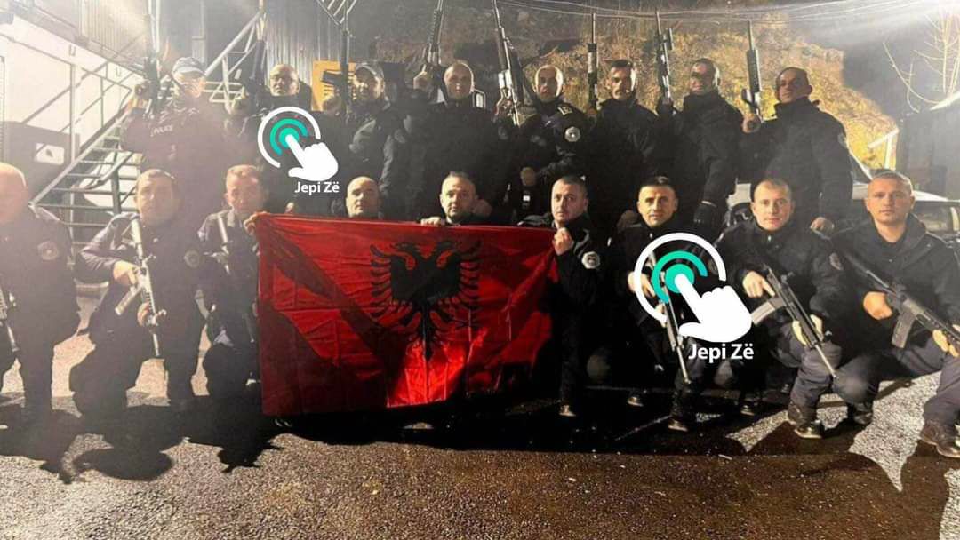 Provokacija na Jarinju: Tzv. kosovski policajci slavili sa zastavom Albanije