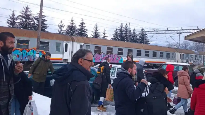 Voz stao nadomak Mojkovca, putnici proveli noć u vagonima