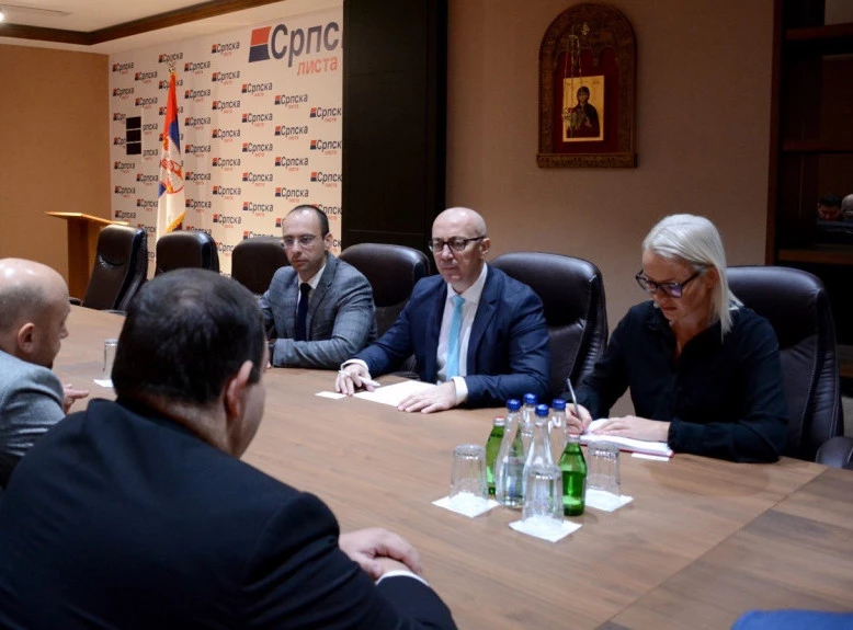 Srpska lista: Ovaj Božić će ostati upamćen kao dan kad su Srbi pozivali na mir ali i dan kada je prolivena nevina srpska krv