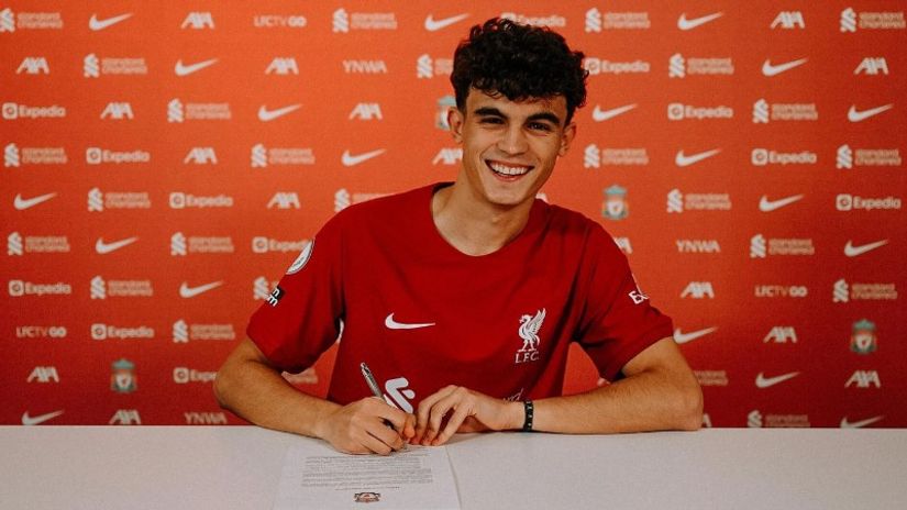 Bajčetić produžio ugovor sa Liverpulom do 2027. godine