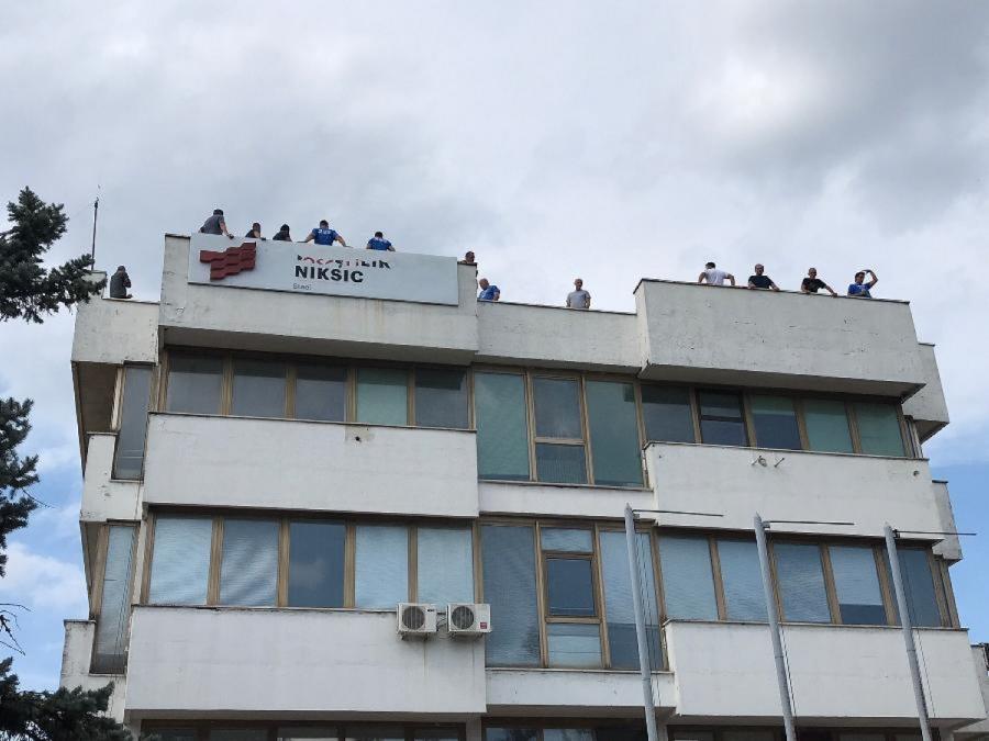Radnici Željezare poručuju: Nema prekida štrajka dok ne dobijemo stalno zaposlenje“-
