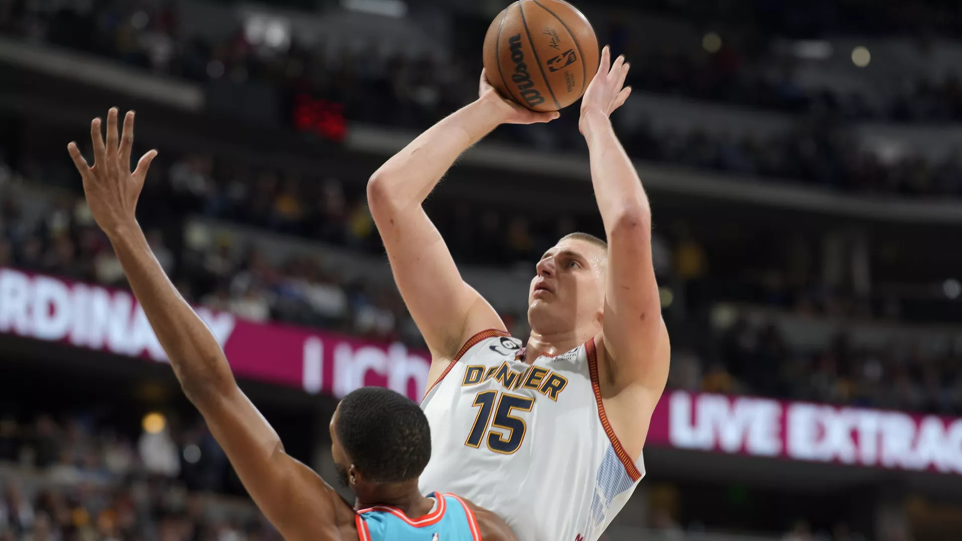 NBA: Jokić se poigrao sa NBA šampionom i ponovo ispisao istoriju
