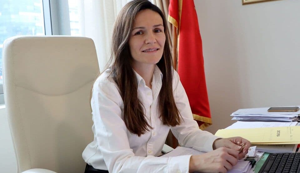 Kadar Milojka Spajića i Zdravka Krivokapića, Bojana Ćirović, se ustremila na Vesnu Bratić zbog razrješenja DPS-ovih direktora!