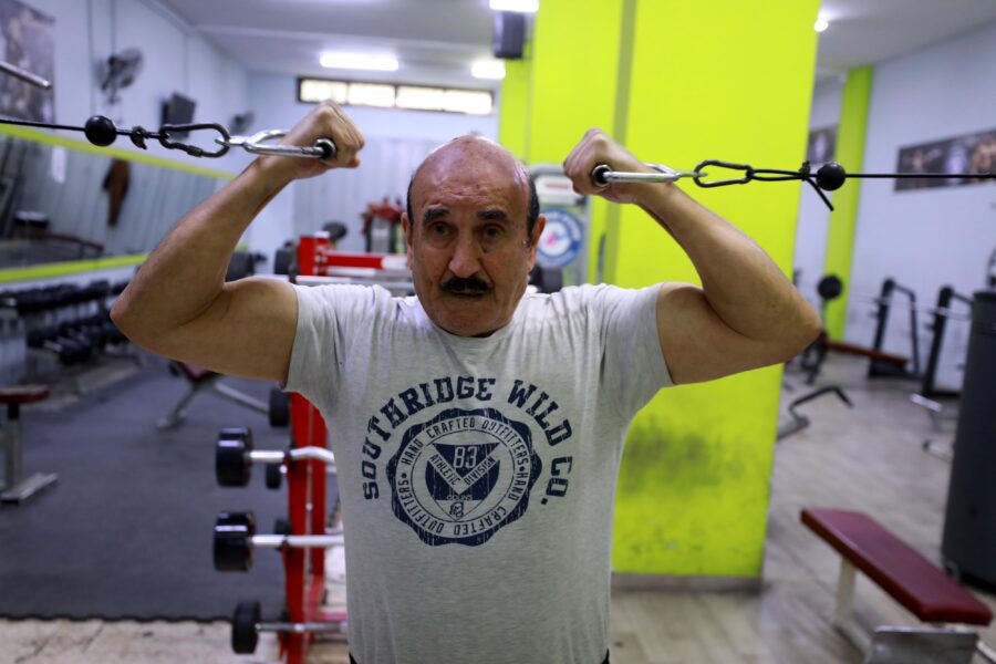 Bodibilder koji trenira i u devetoj deceniji života