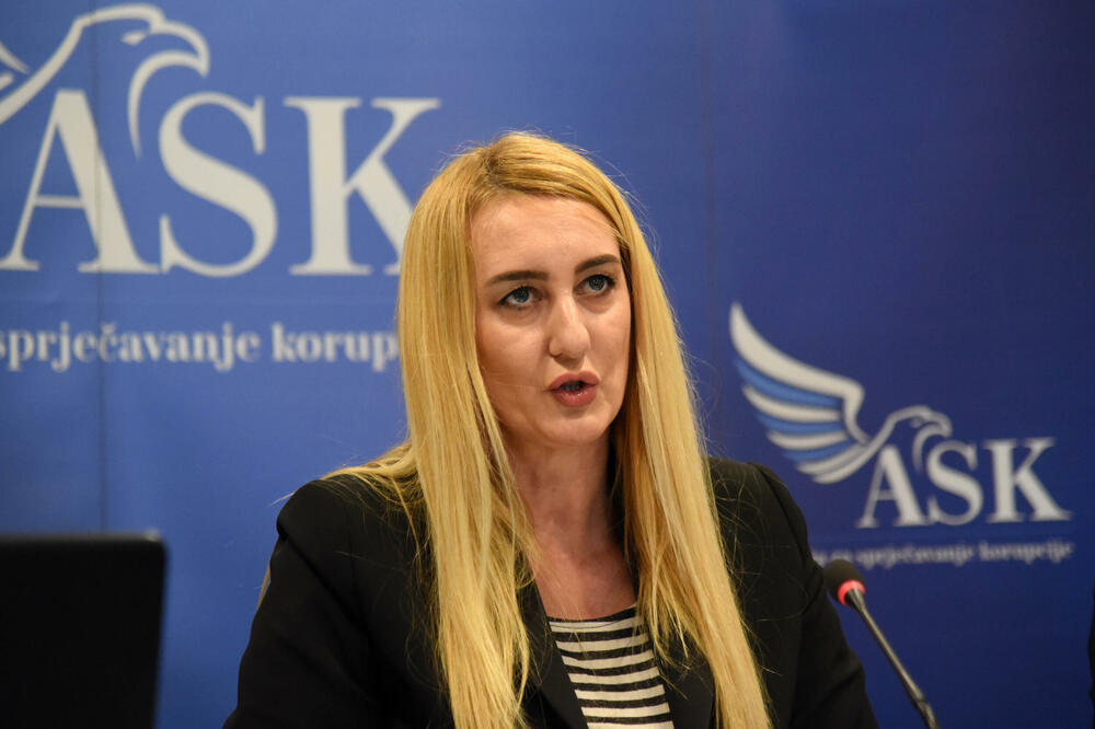 Bahato: Direktorica ASK-a i njena pomoćnica u septembru službenim automobilom prešle preko 6.800 km!