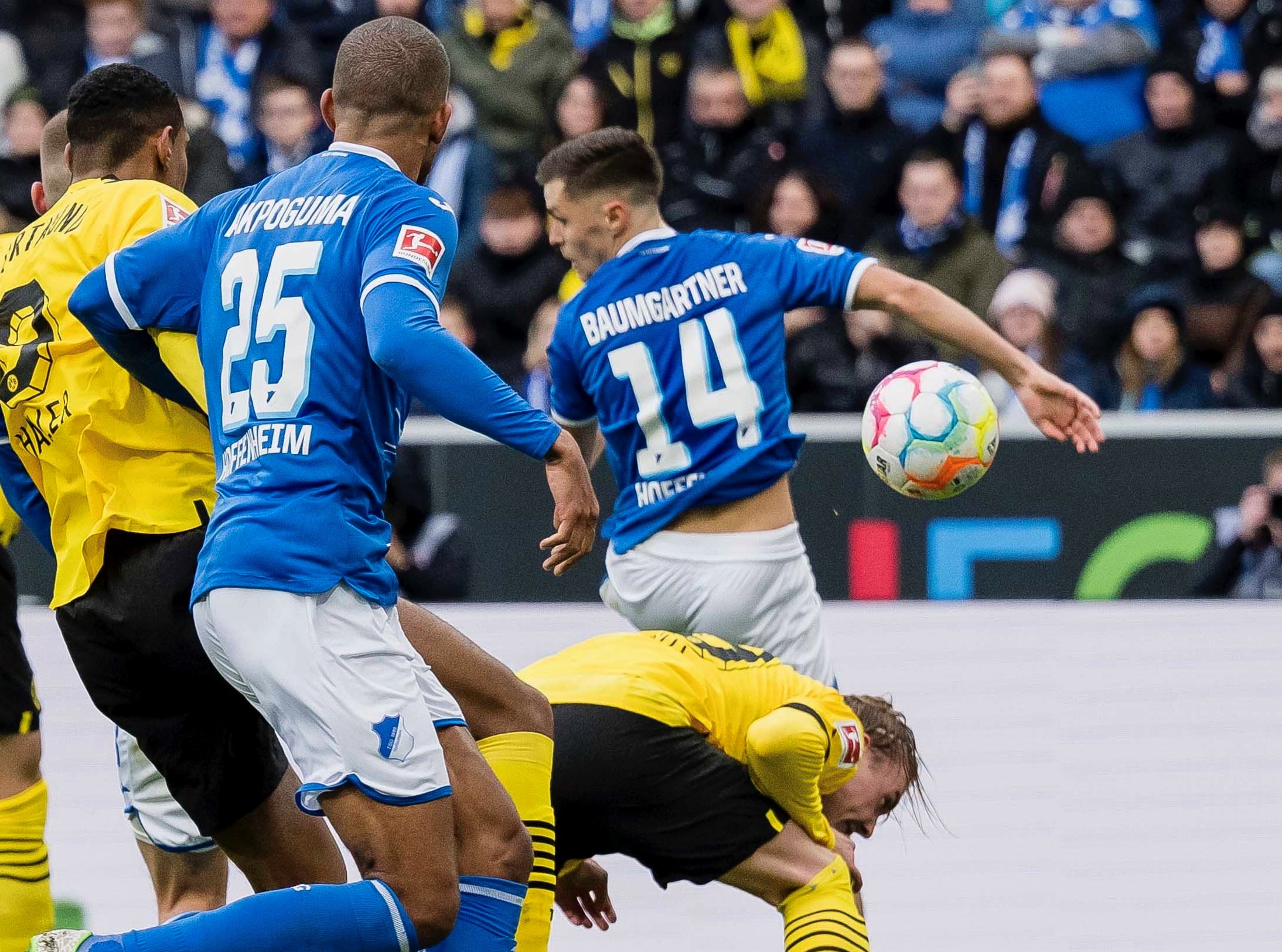 Dortmund novi lider: Herta pobjegla iz opasne zone
