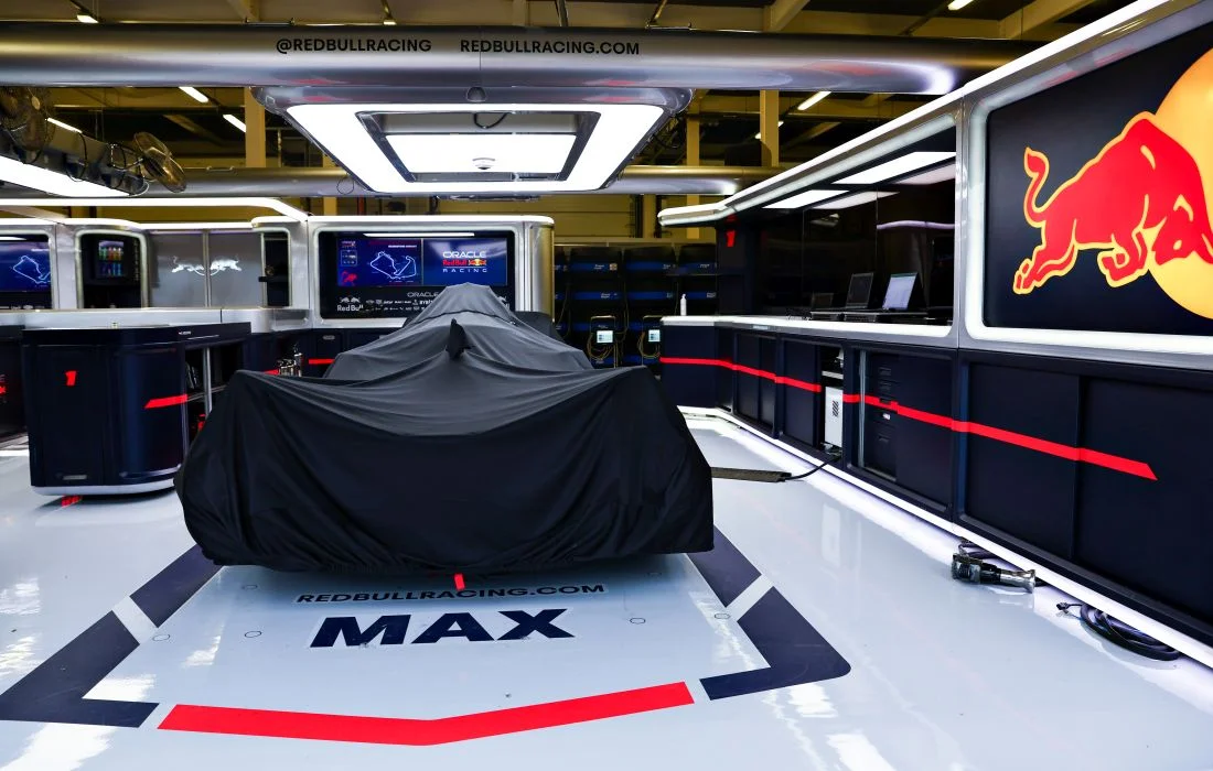 Formula 1: Red Bul odradio filmski dan sa novim bolidom na Silverstonu