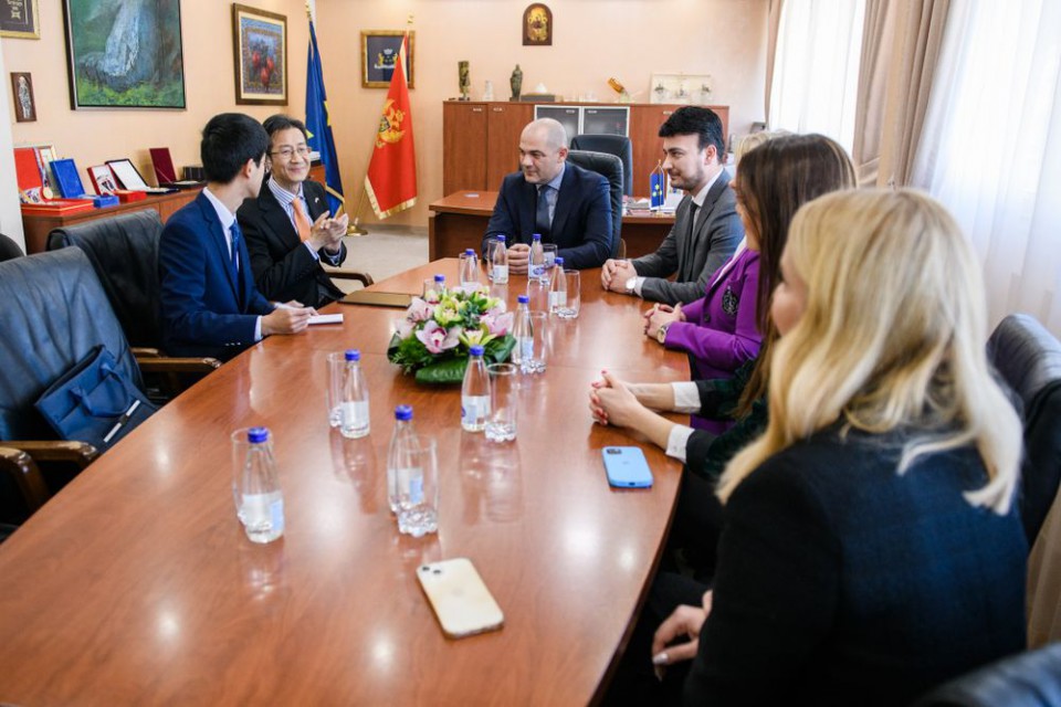 Ambasador Kine u posjeti Opštini Budva, Božović: Kina je i kroz istoriju pokazivala da nam je prijateljska država