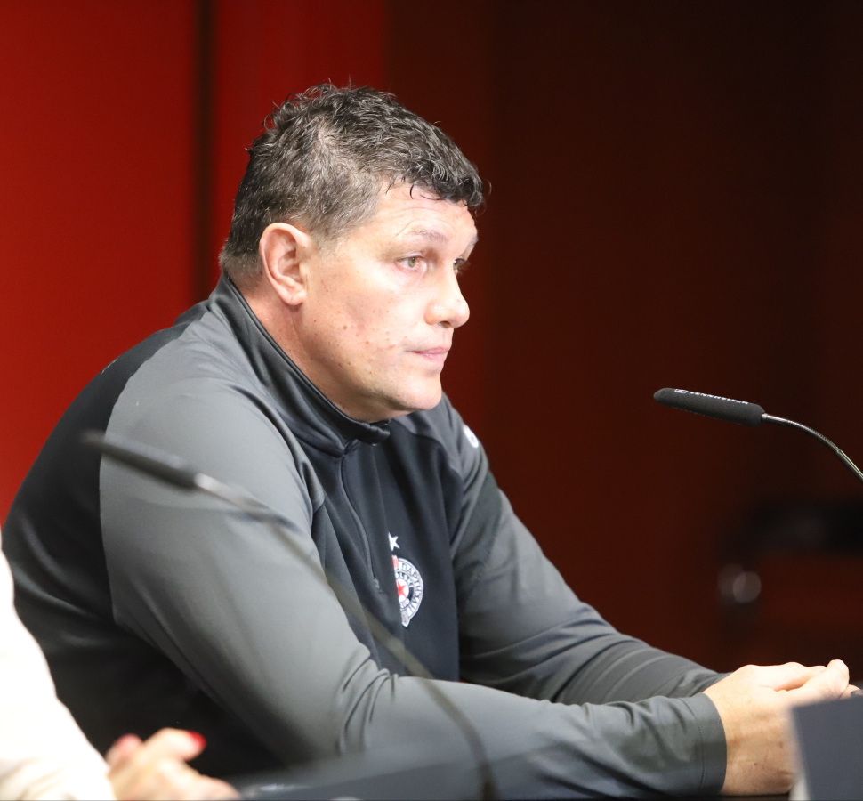 Navijači traže da ode uprava a ostavku dao Petrić