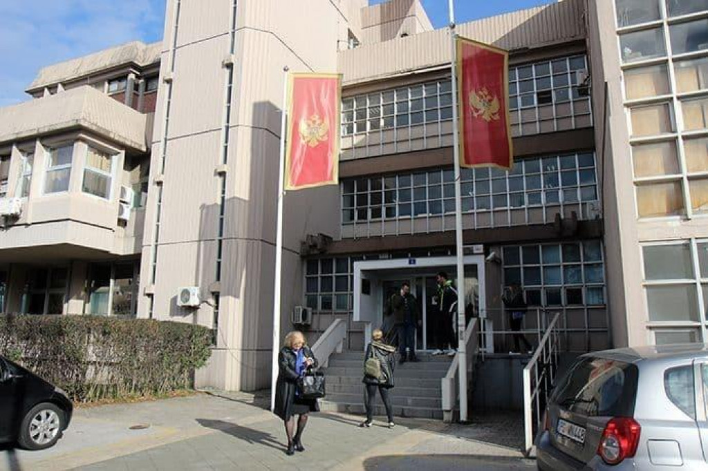 Pobjegao kroz prozor Tužilaštva pa ga pronašli u barakama na Koniku