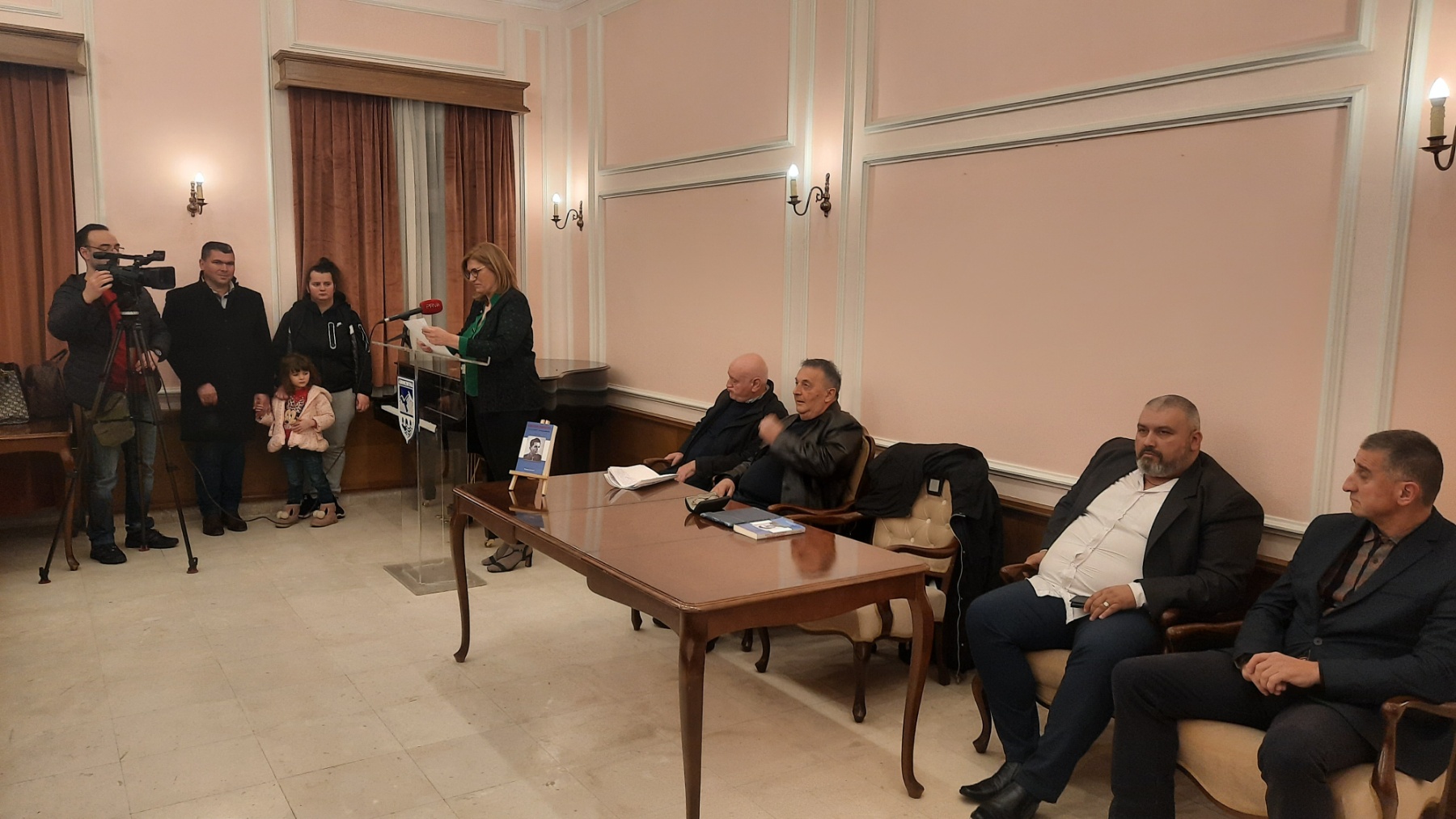 U Danilovgradu predstavljena knjiga „ Blagoje Jovović – Srpski heroj u vučjoj jazbini“!