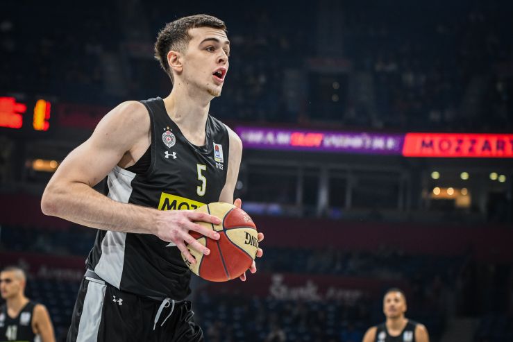 Koprivica se oporavio od mononukleoze, ali samo posmatra treninge